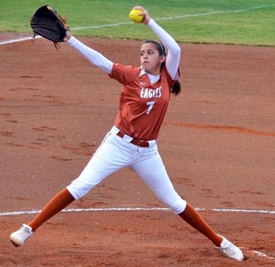 krystal de la cruz vs lbj 2013.jpg